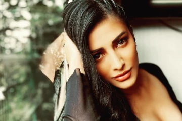 ஸ்ருதி ஹாசன் வாங்கும் சம்பளம்.. இப்போது ஒரு படத்திற்கு இத்தனை கோடியா?