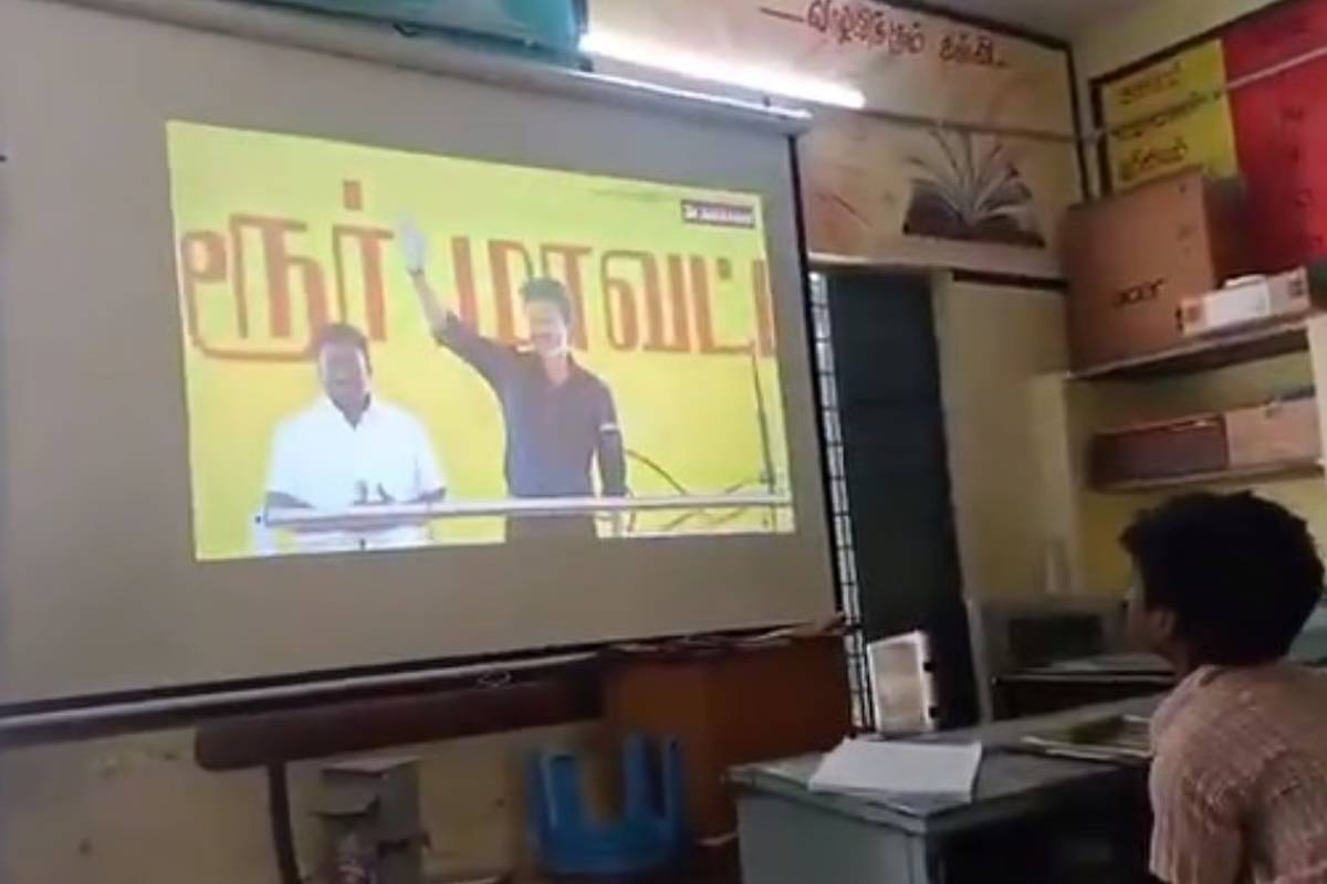 அரசுப் பள்ளிகளில் அரசியல் நிகழ்ச்சிகளுக்கு இடமில்லை- அமைச்சர் ராஜ்மோகன் எச்சரிக்கை | Rajmohan Says Schools For Education Not Politics அரசுப் பள்ளிகளில் அரசியல் நிகழ்ச்சிகளுக்கு இடமில்லை- அமைச்சர் ராஜ்மோகன் எச்சரிக்கை | Rajmohan Says Schools For Education Not Politics
