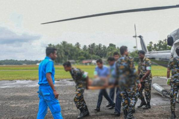 நெடுந்தீவில் பாம்பு தீண்டலுக்கு இலக்கான பெண்! விரைந்து செயற்பட்ட விமானப்படை | Woman Bitten By Snake In Nedunthevu