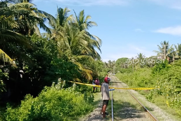 தொடருந்துடன் மோதி இளைஞர் உயிரிழப்பு (Photos) | Youth Killed In Collision With Train