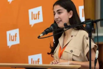 சுவீடன் காலநிலை மந்திரியாக 26 வயது இளம்பெண் நியமனம்!