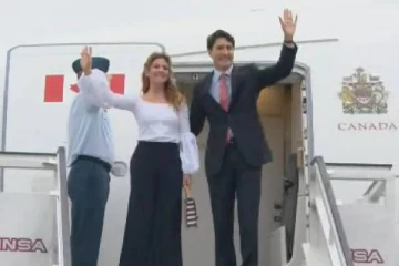 மக்கள் வரிப்பணத்தில் பிரதமர் ட்ரூடோ குடும்பத்தின் சுற்றுலா: கனடா அரசியலில் கொந்தளிப்பு