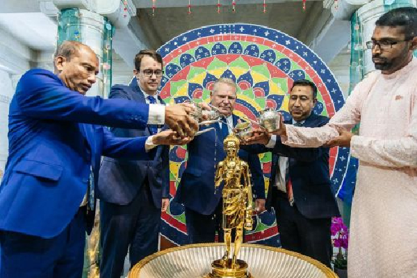 ஒன்றாரியோ மாகாண முதல்வர் கொண்டாடிய தீபாவளி! | Diwali Celebrated Chief Minister Ondario Province