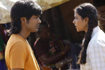 தனுஷ் அந்த படத்தில் என்னை காதலித்தார்? இந்த நடிகைதான் மனைவி பிரிய காரணமோ!!