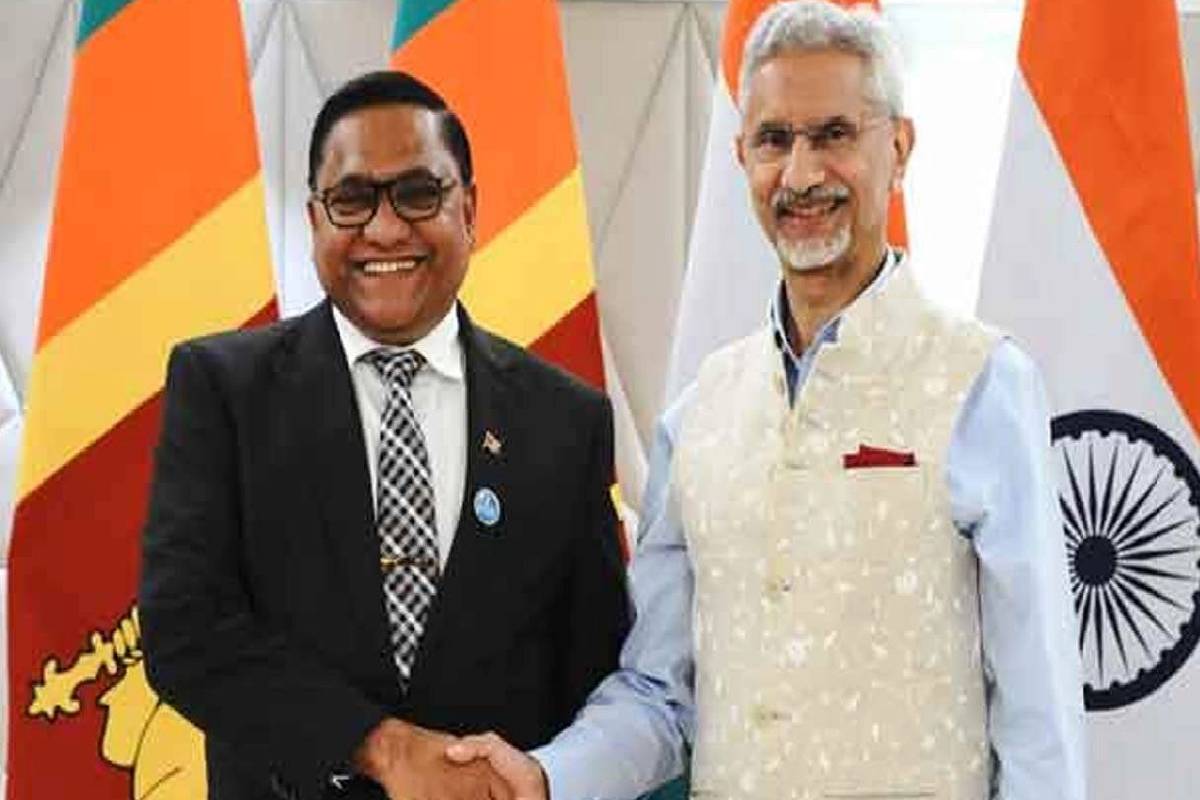 ஜெய்சங்கருடன் பேச்சுவார்த்தை ; இலங்கைக்கு எரிபொருள் ஆதரவு | Sri Lanka Holds Talks With India Ove Fuel Reserves