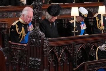 அன்று மகாராணியார் சோகமே உருவாக அமர்ந்த அதே இடத்தில் அமர்ந்த மன்னர் சார்லஸ்: அந்த இடத்தின் சிறப்பம்சம் என்ன தெரியுமா?