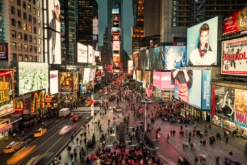 நியூயார்கில் துப்பாக்கிச்சூடு சம்பவம்: 4-வயது சிறுமி உள்பட 3 பேருக்கு நேர்ந்த நிலை!