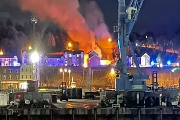 ஜெர்சி தீவில் குண்டுவெடிப்பு:3வர் பலி | Blast In Jersey Island 3 Dead
