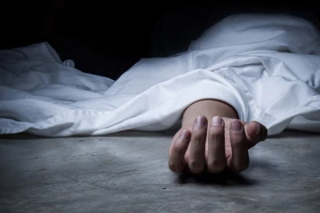 තම කුඩා දියණිව බේරා සදහටම දිවි කතරෙන් සමුගත් පිය සෙනෙහස..