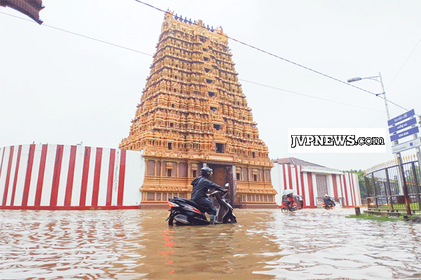வெள்ளத்தில் மூழ்கியது யாழ் நல்லூர் கோவில் | Jaffna Nallur Temple Submerged In Floods