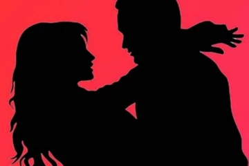 மகன் பட நடிகையிடம் அட்ஜெஸ்ட்மெண்ட் கேட்ட அப்பா இயக்குனர்!! அம்பலமானதால் வந்த அசிங்கம்..