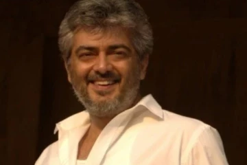 பெரியவர்களிடம் கனிவாக நடந்துகொண்ட அஜித்.. விமான நிலையத்தில் நடந்த விஷயம், வீடியோ இதோ