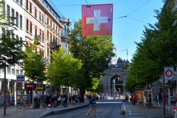 பழைய நண்பியை தேடி சுவிஸ் வந்த கனடாவாழ் தமிழ் குடும்பஸ்தருக்கு காத்திருந்த அதிர்ச்சி!