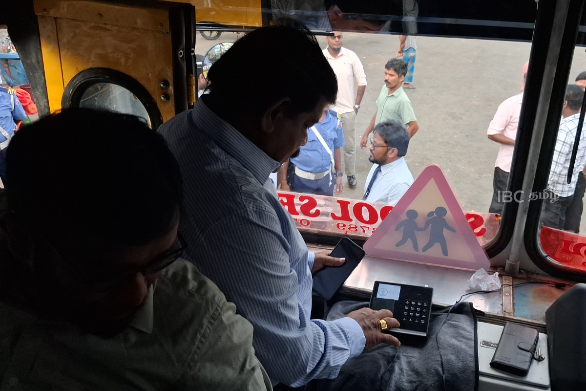 டிஜிட்டல் தொழில்நுட்பத்துடனான ‘சிசு செரிய’ பாடசாலைப் பேருந்து சேவை யாழில் ஆரம்பம்! | Sisu Seriya School Bus Service Begins In Jaffna டிஜிட்டல் தொழில்நுட்பத்துடனான ‘சிசு செரிய’ பாடசாலைப் பேருந்து சேவை யாழில் ஆரம்பம்! | Sisu Seriya School Bus Service Begins In Jaffna
