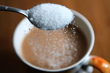 பிரித்தானியாவில் உச்சத்தை தொடும் உணவு பொருட்கள்: சர்க்கரை விலை உயர்வு காரணமா?