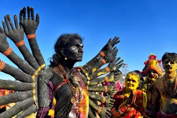 சக்தி வாய்ந்த குலசை முத்தாரம்மன் கோயிலில் நாளை தசரா கொண்டாட்டம் ஆரம்பம்