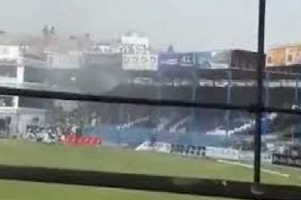 கால்பந்தாட்ட போட்டியின் போது இடம்பெற்ற பயங்கர சம்பவம்! | Terrible Incident Occurred During Football Match