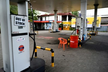 எரிபொருள் நிரப்பு நிலையத்திற்கு துண்டிக்கப்பட்ட மின்சாரம்! அரசியல் அழுத்தத்தினால் மீள வழங்கல்