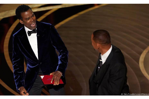 நடிகர் வில் ஸ்மித் ஆஸ்கார் விழாவில் பங்கேற்ற 10 ஆண்டு தடை! | Will Smith Banned From Oscars For 10 Years Tamil