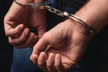 කඩු, මන්න, අත් බෝම්බ සමග පුද්ගලයන් 04ක් අත්අඩංගුවට..