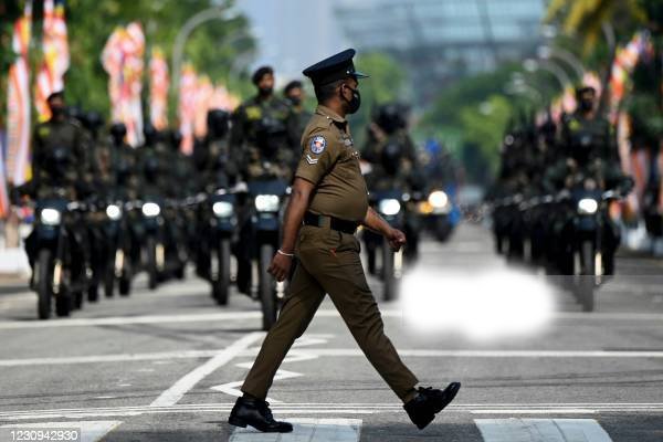 இலஞ்ச குற்றச்சாட்டில் பணி இடைநிறுத்தப்பட்டுள்ள பொலிஸ் உத்தியோகத்தர்! | Police Officer Suspended For Bribery