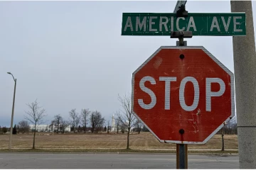 கனடாவில் அமெரிக்கா என்ற பெயரிலிருந்த வீதியின் பெயர் மாற்றம்