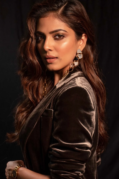 அட, நடிகை மாளவிகா மோகனனா இது! நடிக்க வருவதற்கு முன் எப்படி இருந்துள்ளார் பாருங்க | Actress Malavika Mohanan Old Photo Goes Viral