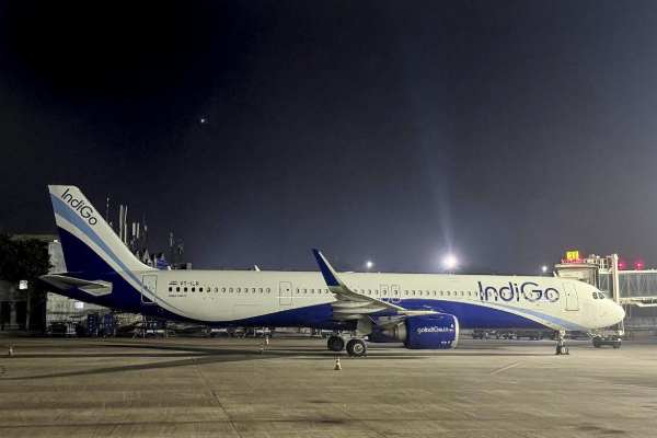 இண்டிகோ விமான நிறுவனத்தின் நூற்றுக்கணக்கான விமானங்கள் இரத்து | Hundreds Indigo Flights Cancelled