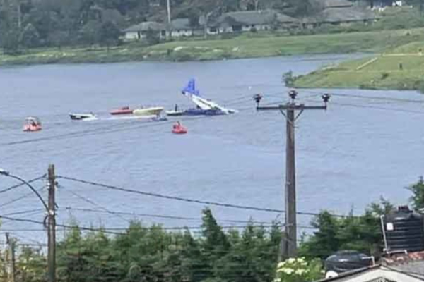 කඩා වැටුණු ගුවන් යානයෙන් ජිවිත හානි නැහැ - සිවිල් ගුවන් සේවාවෙන් ප්රකාශයක් | Nuwaraeliya Cessna Caravan Crashes Safely කඩා වැටුණු ගුවන් යානයෙන් ජිවිත හානි නැහැ - සිවිල් ගුවන් සේවාවෙන් ප්රකාශයක් | Nuwaraeliya Cessna Caravan Crashes Safely