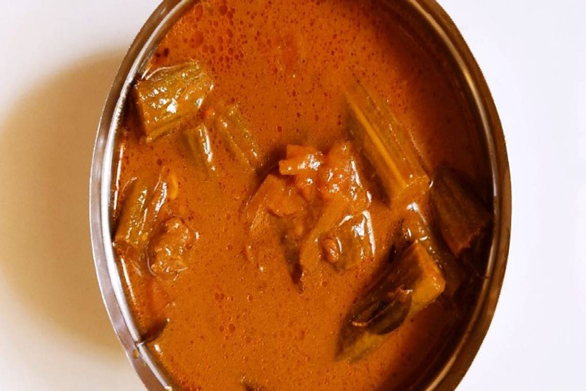 நாக்கில் எச்சில் ஊறும் முருங்கைக்காய் புளிக்குழம்பு - இப்படி செய்து பாருங்க | Murungakkai Puli Kulambu Recipe How To Make