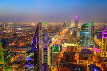 உலகின் பணக்கார மன்னர் யார் தெரியுமா? 17,000 வீடுகள் இருக்குதாம்