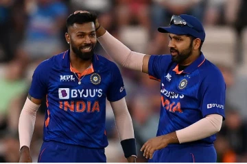 நீங்க விலகிட்டு ஹர்திக் பாண்ட்யாவிடம் கேப்டன்ஷிப்பை கொடுங்கள்! ரோகித் சர்மாவுக்கு ஜாம்பவான் யோசனை