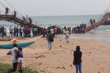 மாத்தறையில் திடீரென உடைந்த பாலம்...அதிர்ச்சியில் மக்கள்