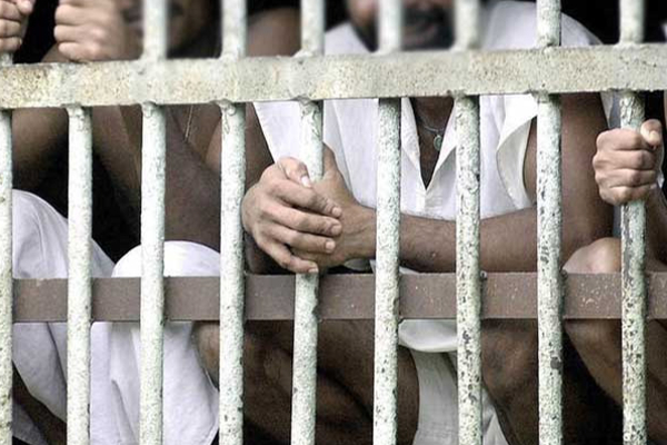 வைத்தியசாலையில் அனுமதிக்கப்பட்ட சிறைக் கைதி மரணம் | One Inmate Died Due To Fever