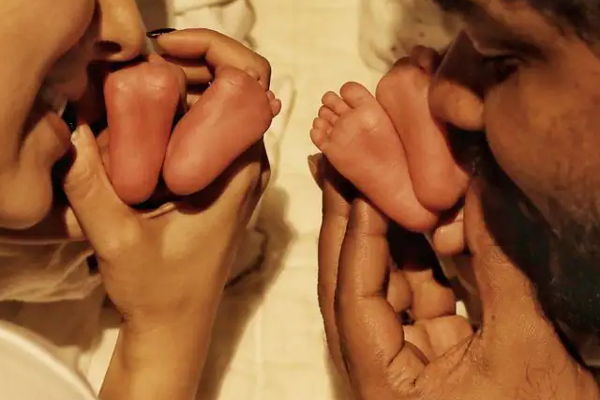 பக்காவா பிளான் போட்ட நயன்தாரா! விதியை மீறிய அதிர்ச்சி... குழந்தை பிறப்புக்கு பின்னால் இருக்கும் ரகசியம்! | Nayanthara And Vignesh Shivan Land In Controversy