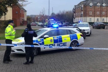 முன்று குழந்தைகளின் தாயை 143 முறை குத்தி கொலை செய்த 13 வயது சிறுமி