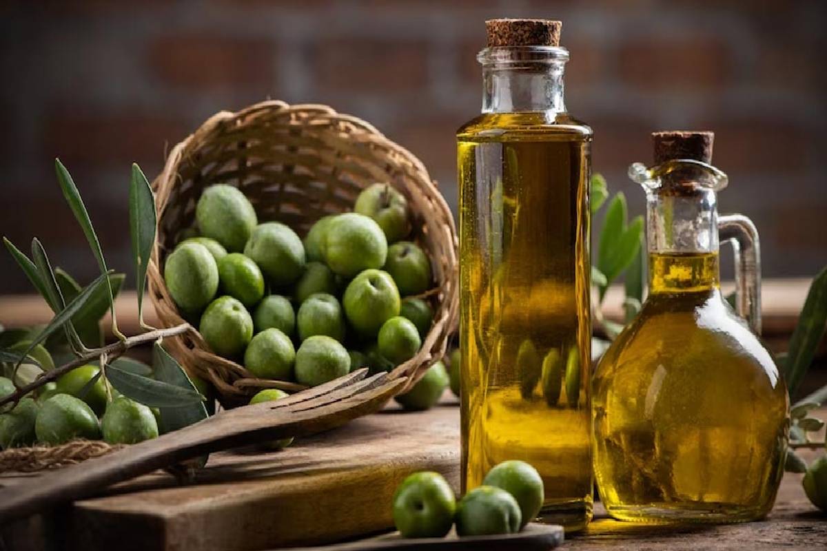 40 வயதை கடந்த பெண்கள் அவசியம் சாப்பிட வேண்டிய உணவுகள்...என்னென்ன தெரியுமா? | Healthy Foods Every Women Should Have After 40