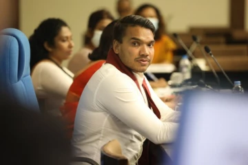 நாமல் ராஜபக்சவிற்கு விதிக்கப்பட்ட வெளிநாட்டு பயணத்தடை: நீதிமன்றம் பிறப்பித்த உத்தரவு