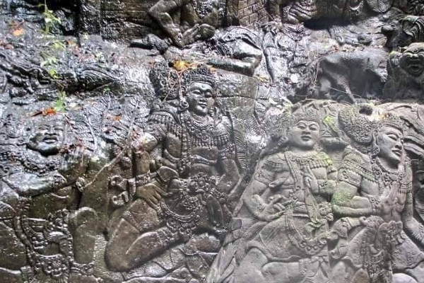 வெளிநாடொன்றில் நீர்வீழ்ச்சிக்கு அருகே கம்பீரமாக காட்சியளிக்கும் இந்து கடவுள்கள்! (Photos) | Bail Workship Tamils Shivalingam Nagam Waterfall வெளிநாடொன்றில் நீர்வீழ்ச்சிக்கு அருகே கம்பீரமாக காட்சியளிக்கும் இந்து கடவுள்கள்! (Photos) | Bail Workship Tamils Shivalingam Nagam Waterfall