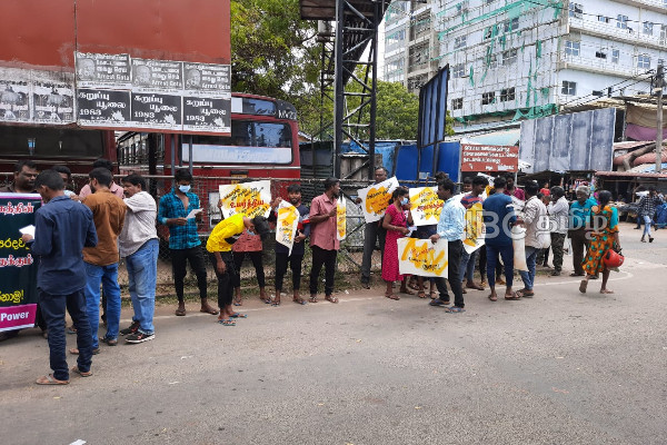 ரணில் ராஜபக்ச அரசாங்கத்தை விரட்டியடிப்போம் : ஜனநாயகத்தை காப்பாற்ற தேர்தலை வென்றெடுப்போம் - யாழில் பாரிய போராட்டம் | Sri Lanka Jaffna Protest Today