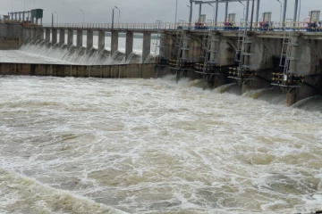 குளங்களின் வான் கதவுகள் திறப்பு ; ஆற்றங்கரையோர மக்களுக்கு அவதானம்