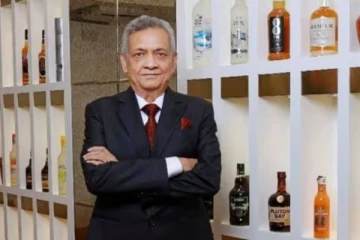 மதுபானம் விற்று ரூ.23000 கோடி சாம்ராஜியத்தை உருவாக்கிய இந்தியர் - எப்படி தெரியுமா?