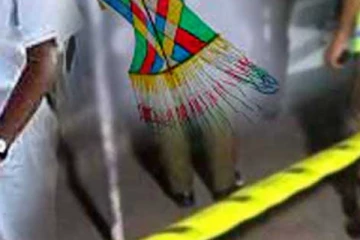 පාසල් සිසුවෙකු ගැන මෙරටින් අහෙන තවත් භයානක කතාවක්.. සිසුවකුගේ අතක් දෙකඩ වූ සිදුවීම..