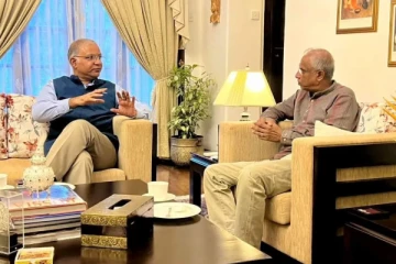 சுமந்திரனை சந்தித்து உரையாடிய இந்தியத் தூதுவர்