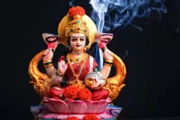 லட்சுமி கடாட்சம் பரிபூரணமாக கிடைக்கனுமா அப்போ இந்த பரிகாரத்தை செய்யுங்கள்