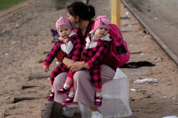 இரண்டாவது நாளாகவும் தொடரும் போர்; அச்சத்தின் பிடியில் உக்ரைன் மக்கள்!