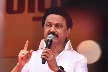 மாதம் ரூ.60 ஆயிரம் பெறுபவர்கள் ஏழைகளா - முதலமைச்சர் காட்டம்!