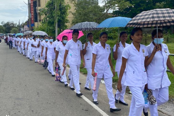 நாட்டில் அதிகரிக்கும் வாய்ப்புற்றுநோய்; களத்தில் இறங்கிய வைத்தியர்கள்! | Increasing Vulnerability Country Doctors Field