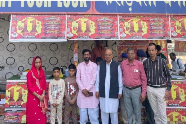 ரூ.1000 கடனை 1 கோடியாக திருப்பியளித்த காய்கறி கடைக்காரர் - லொட்டரியால் மாறிய வாழ்க்கை | Man Won 11Cr Lottery Return 1000Rs Debt As 1Cr ரூ.1000 கடனை 1 கோடியாக திருப்பியளித்த காய்கறி கடைக்காரர் - லொட்டரியால் மாறிய வாழ்க்கை | Man Won 11Cr Lottery Return 1000Rs Debt As 1Cr