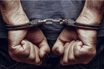 கனடாவில் பொலிஸ் உத்தியோகத்தர் மீது துப்பாக்கிச் சூடு நடத்தியவர் கைது